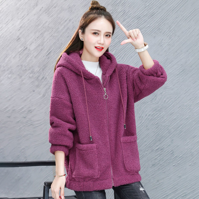 Thick velvet coat for women 2022 new autumn and winter middle-aged mother's wear loose lamb velvet large size cardigan sweatshirt