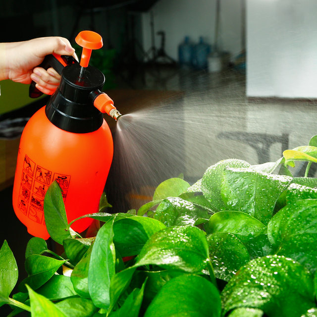 Air pressure sprayer for watering flowers, watering kettle, spray bottle, gardening watering kettle, household watering kettle, disinfection pressure