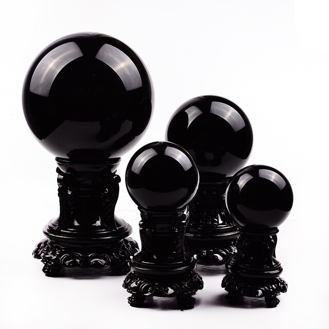 Natural obsidian ornaments, raw stone crystal ball, feng shui desktop handle piece, anti-villain stone, smelting obsidian
