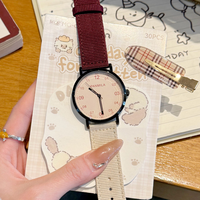 Ancora red couple watch for female students, middle and high school girls, ins style, niche girls who only watch the time and have good looks