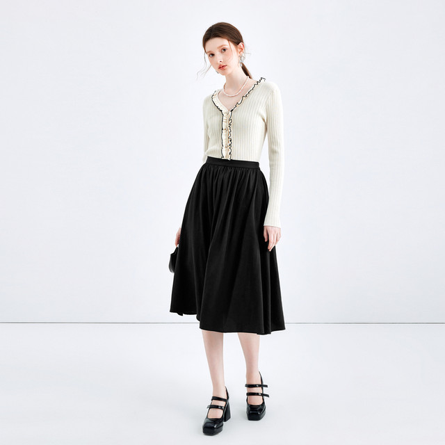 Qiushui Yiren retro style high waist A-line skirt 2025 spring and autumn new style women's commuting versatile black midi skirt
