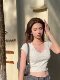 American retro V-neck short-sleeved T-shirt for women in summer chic niche design pure shoulder short sweet hot girl top