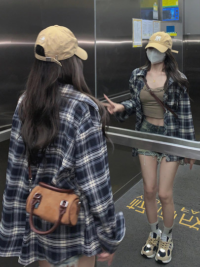 Early autumn power style plaid shirt for women retro loose slim shirt cardigan large size chic top thin jacket