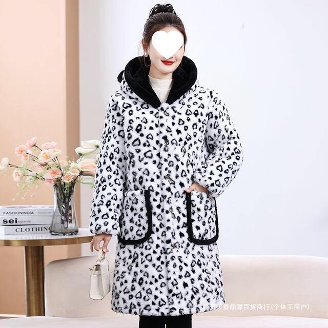 Middle -aged and elderly women's winter jacket Momsmate Mother Put a cotton jacket to keep warm and velvet thickened hooded printed cotton jacket anti -pollution
