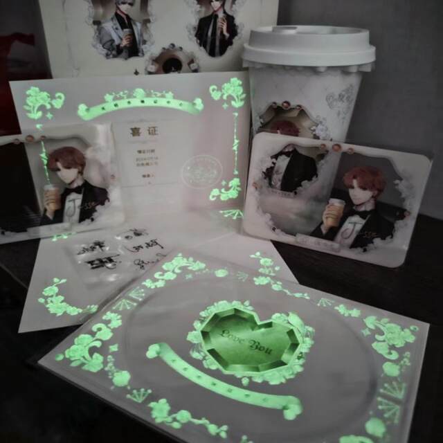 Heytea Light and Love of the Night co-branded peripherals Heytea Light ...
