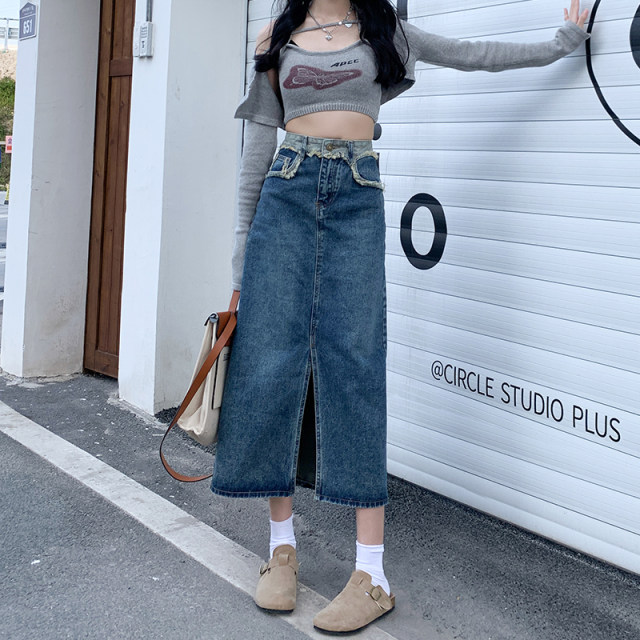 Nostalgic denim skirt for women in spring and summer 2023 new high-waisted slim A-line retro splicing hip-pack skirt