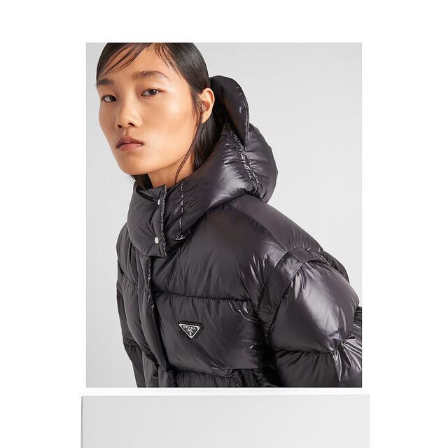 Hong Kong Direct Mail Prada Re-Nylon Two-sided Short Down Jacket 29197311A9S212 High-end Streaming
