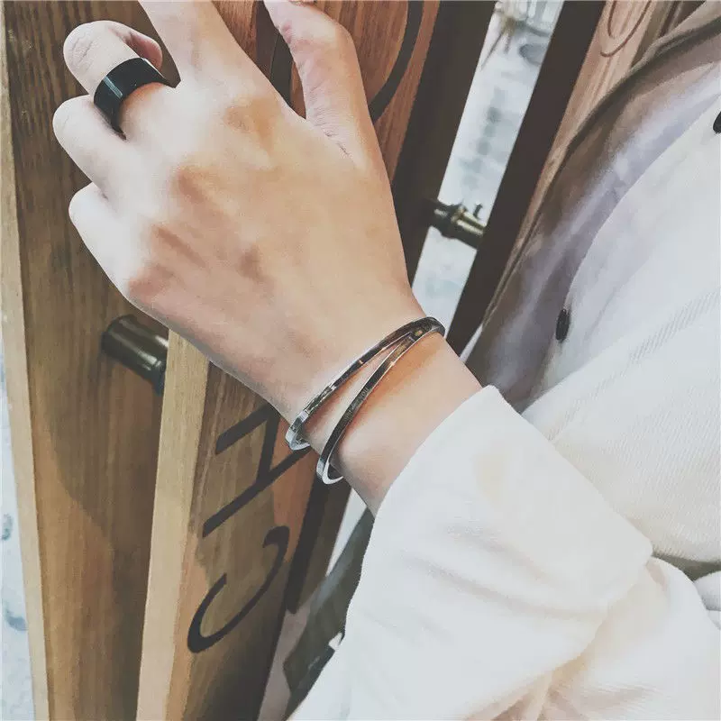 帅气手环男潮 新人首单立减十元 2021年12月 淘宝海外