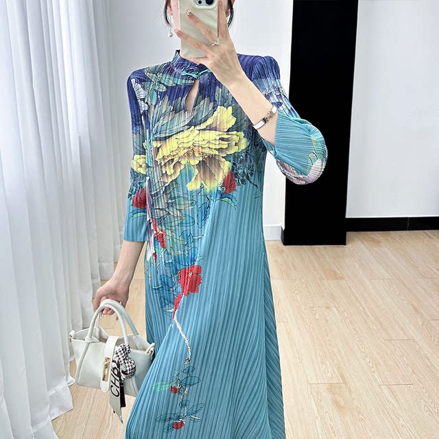 Sanzhai dress female early autumn new autumn new seven -point sleeve half -neck high -end print folds fashion commuting long skirt 072
