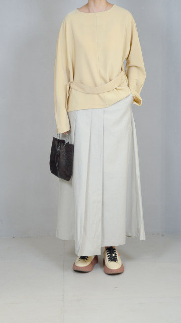Gao Ding's Drinking Anti -Simple Political Fold Wrinkle Wind Symmetric Symmetric pleated pleated skirt
