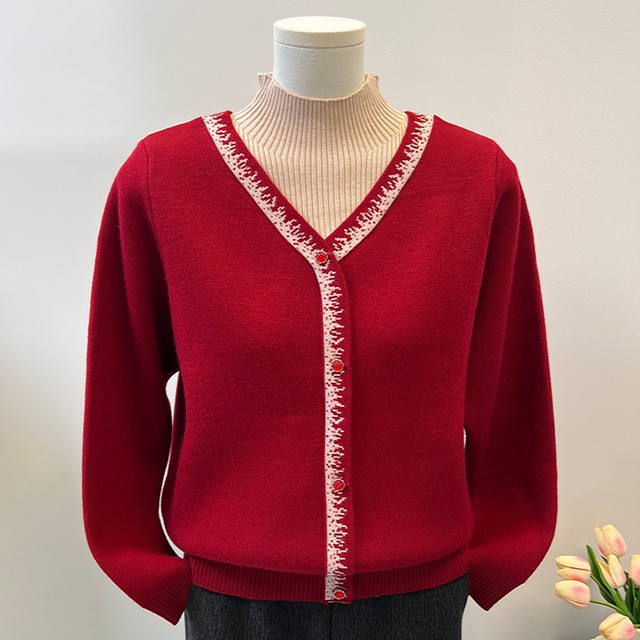 Fashionable mother's sweater with velvet, thickened and warm, middle-aged and elderly women's autumn and winter half turtleneck bottoming shirt