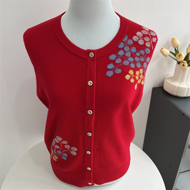 Mother's Autumn Sweater Coat Women's 100 Pure Wool Sweater Middle-aged and Elderly Grandma Dress Western Style Embroidered Knitted Cardigan