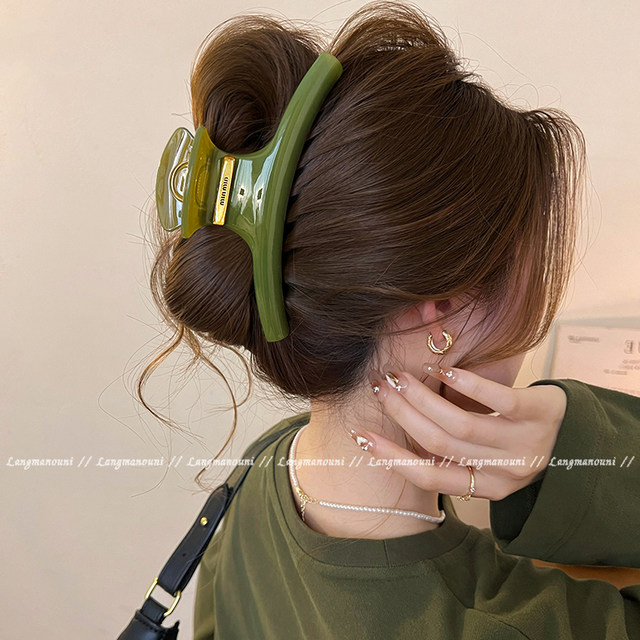 Extra large size grab clip women's hair volume and high-end 2025 new high-end early autumn hair clip back head shark chuck headdress