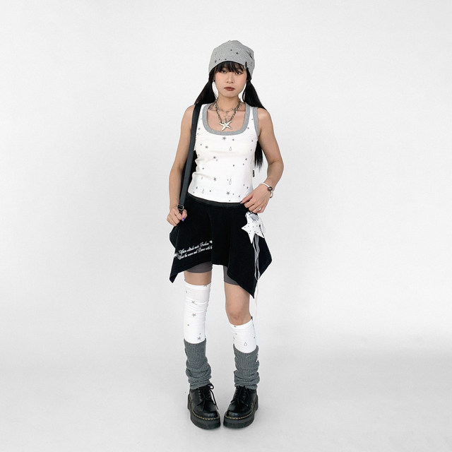 
innomoood'tears star'Star teardrops full print elastic knitted contrasting vest to make you look slimming and protect your side breasts