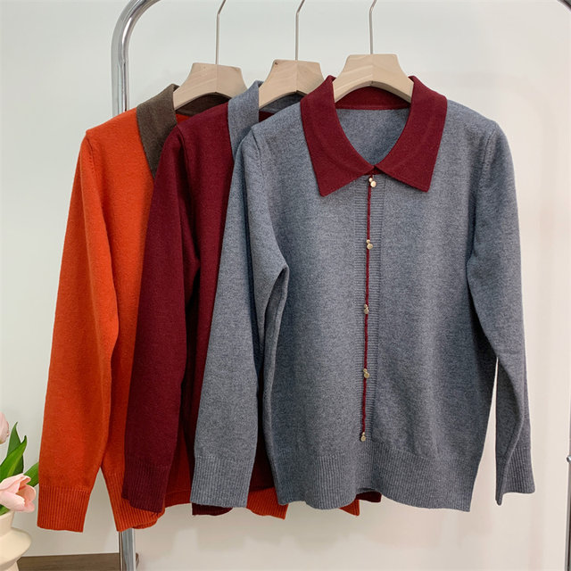 Fashionable mother dress lapel color-blocking temperament sweater 2025 spring and autumn new age-reducing base shirt middle-aged and elderly tops