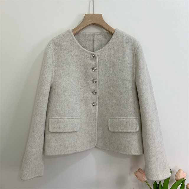 Small wool wool coat for women short 2025 autumn and winter new high-end mother temperament age-reducing wool top