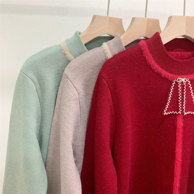 Mom's autumn and winter velvet thickened sweater winter fashion warm top middle-aged and elderly women's all-in-one velvet inner layer