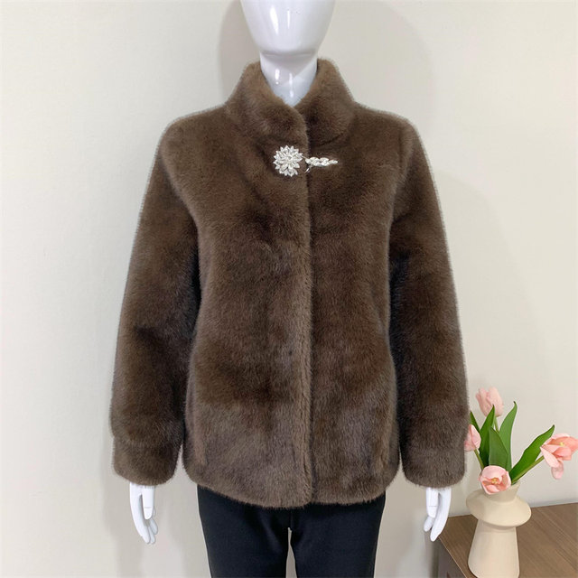 Mom's autumn and winter short mink velvet top, middle-aged lady's woolen coat, middle-aged and elderly women's fur coat