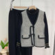 Middle-aged mother's spring and autumn clothing, Chinese style buttoned vest sweater and sweater suit, large size fashionable sweater casual pants three-piece set
