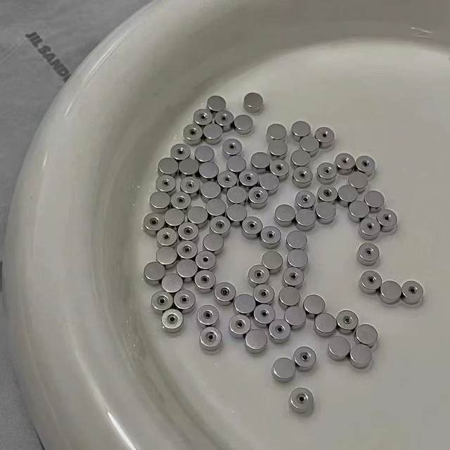 Titanium Steel Round Cake Ball Threaded Ear Bone Nail Ear Nail Accessories Ear Plug No need to remove spare ear plug when sleeping