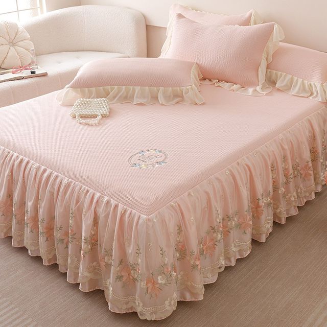 
Summer Ice Bean Cool Mat Bedskirt Three-piece Set 2025 New Type A Maternal and Infant Grade Cooling Air-conditioned Mat Can Be Machine Washed
