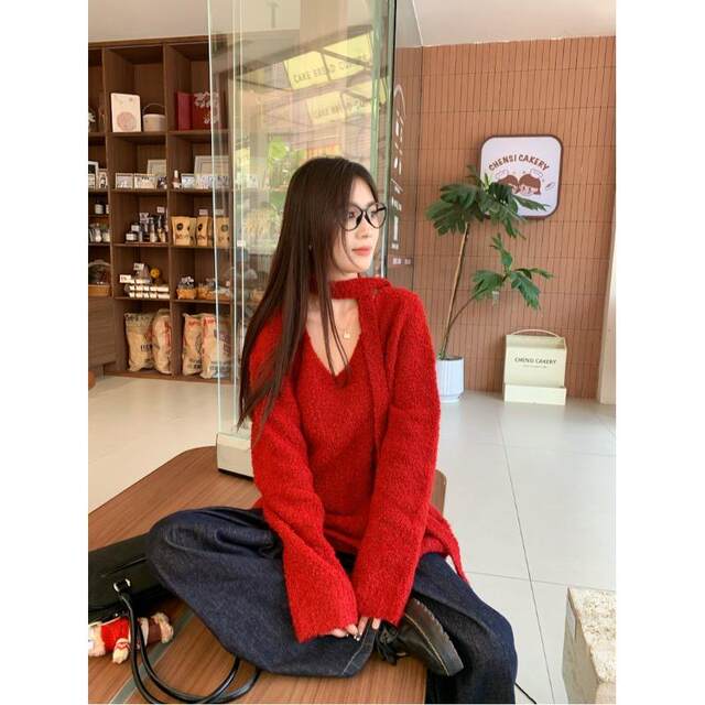 Red retro Christmas design long-sleeved V-neck sweater for women in spring loose lazy style soft glutinous sweater top