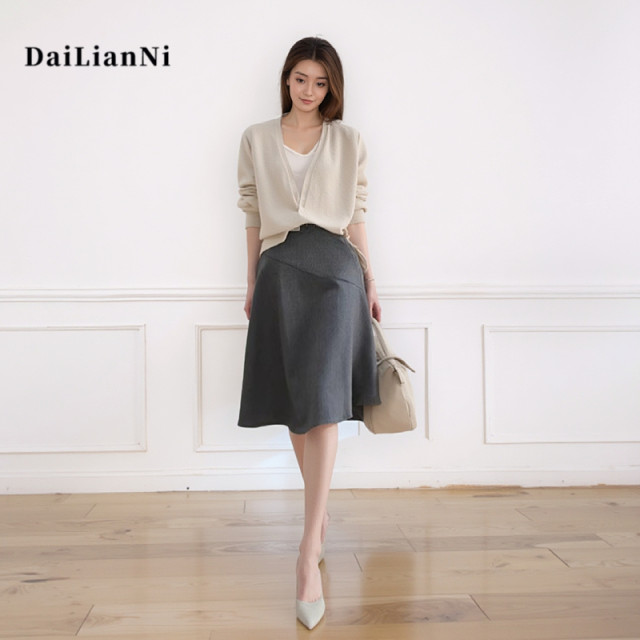 Commuting temperament gray suit skirt slim a-line skirt for women 2025 spring and summer new umbrella skirt elegant OL mid-skirt
