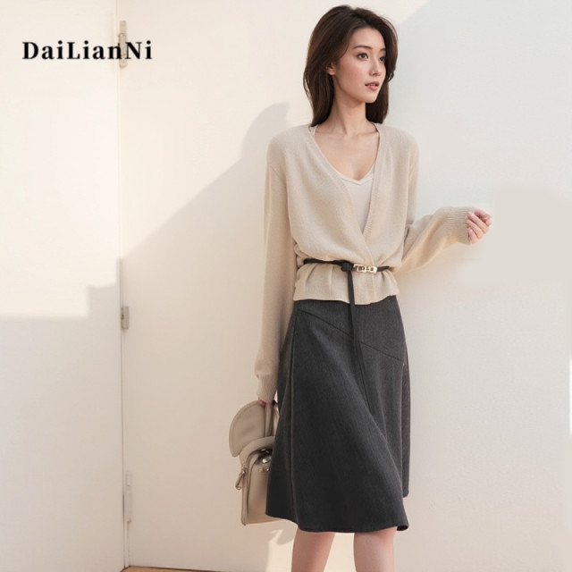 Commuting temperament gray suit skirt slim a-line skirt for women 2025 spring and summer new umbrella skirt elegant OL mid-skirt