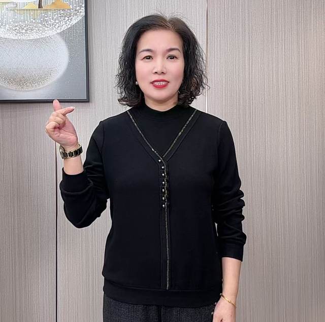 
Mom's fashionable hot diamond half turtleneck solid color bottoming shirt winter new style plus velvet and thickened flesh-covering slim fit top