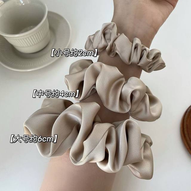 2025 spring and summer new Korean high-end cream texture versatile Korean style internet celebrity ins satin large intestine hair ring for women