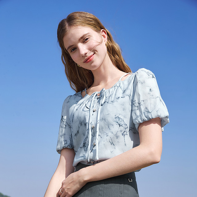 betu Baitu Lace-up Ink Printed Shirt Women's Puff Sleeve 2025 Summer New Loose Short Sleeve Shirt

