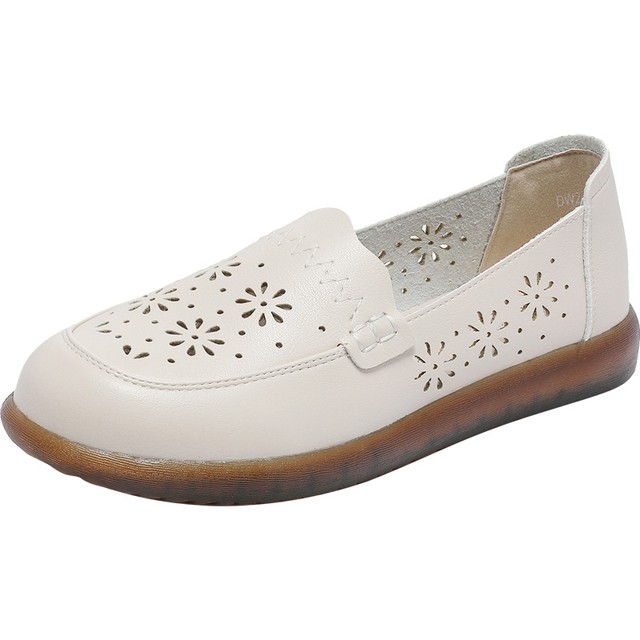 Dadong hollow single shoes for women 2025 new summer women's flat sole and no tired feet, soft sole comfortable mother shoes for middle-aged and elderly people
