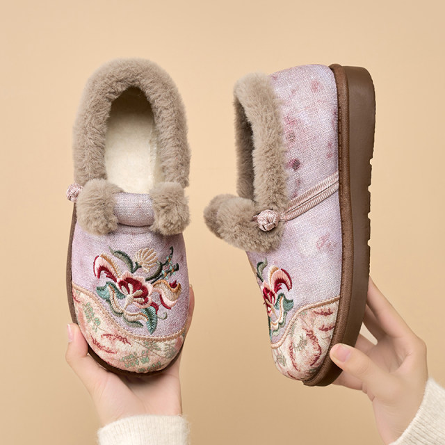 Ethnic style embroidered sheep wool cotton shoes for women with thick soles and heightening slip-on warm anti-ski boots for mothers cotton boots