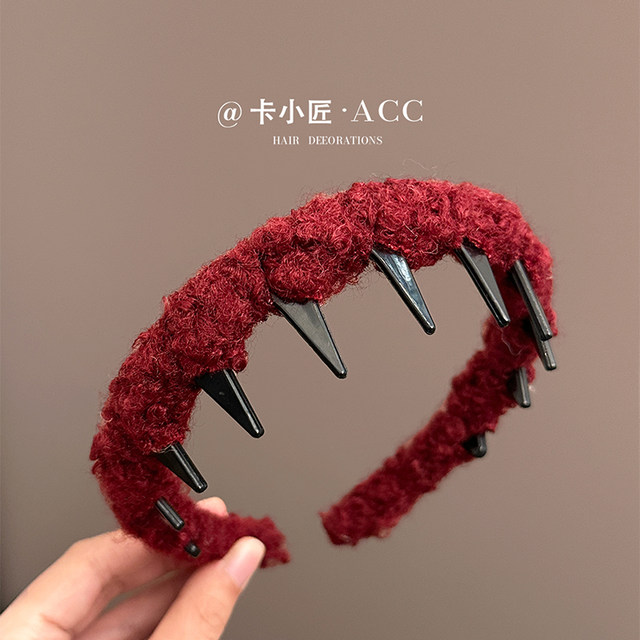 Red plush wavy hairband for women 2025 new daily external wear hairpin high cranial head jewelry anti-slip red headband
