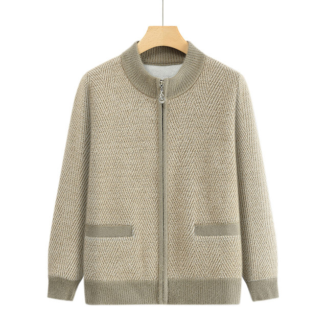 
Mother's clothing autumn and winter velvet cardigan sweater women's clothing middle-aged and elderly mother's tops elderly knitted sweater jacket