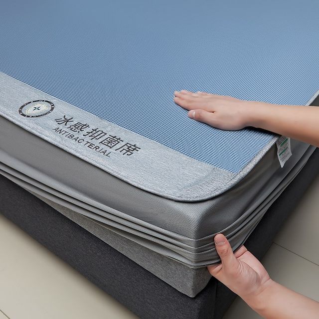 
Summer three-piece ice silk mat set, washable and machine washable, summer soft mat sheets, fitted sheets 2024 new maternal and child grade