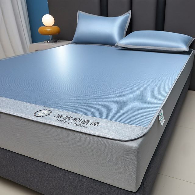 
Summer three-piece ice silk mat set, washable and machine washable, summer soft mat sheets, fitted sheets 2024 new maternal and child grade