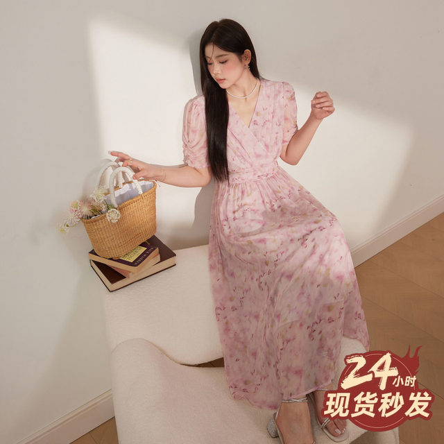 Spot blue language large size women's gentle V-neck chiffon floral dress waist-covering belly French A-line long skirt