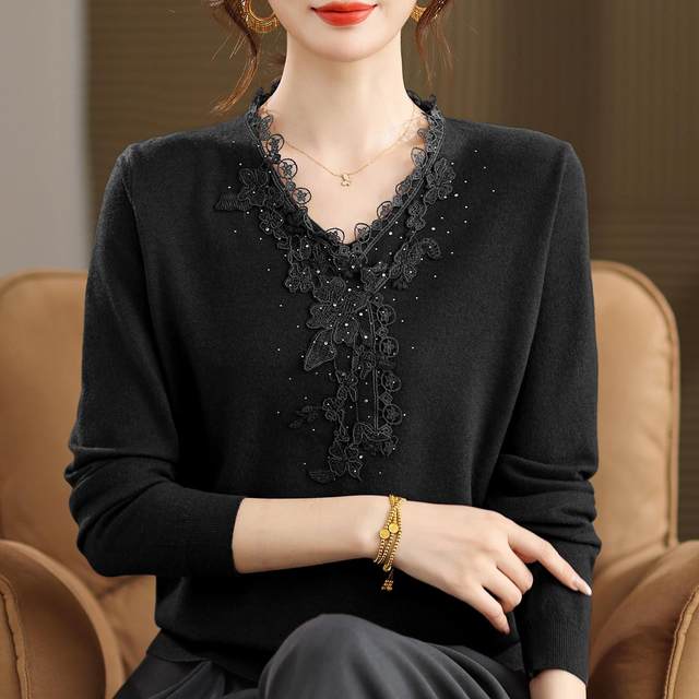 Speedy 2025 new mother's clothing autumn sweater women's fashionable middle-aged and elderly women's spring and autumn sweater temperament base