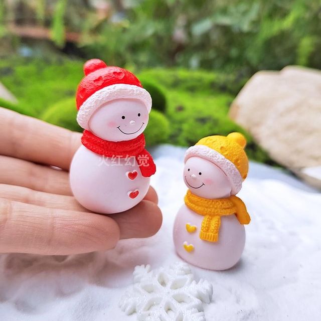 
Micro landscape snow scene couple snowman creative handmade trinkets Christmas bauble DIY decoration small ornaments gifts