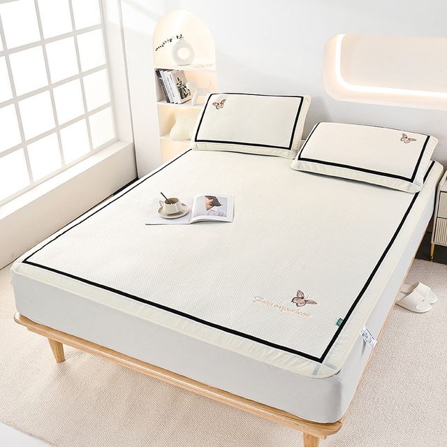 
2025 New Au Category Maternal and Infant Grade Cooling Mat Three-piece Set Ice Bean Bean Cooling Mat Can Be Machine Washed