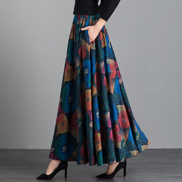 2025 autumn and winter new high-waisted A-line long skirt for women with women's printed versatile middle-aged large-size dance skirt big umbrella skirt