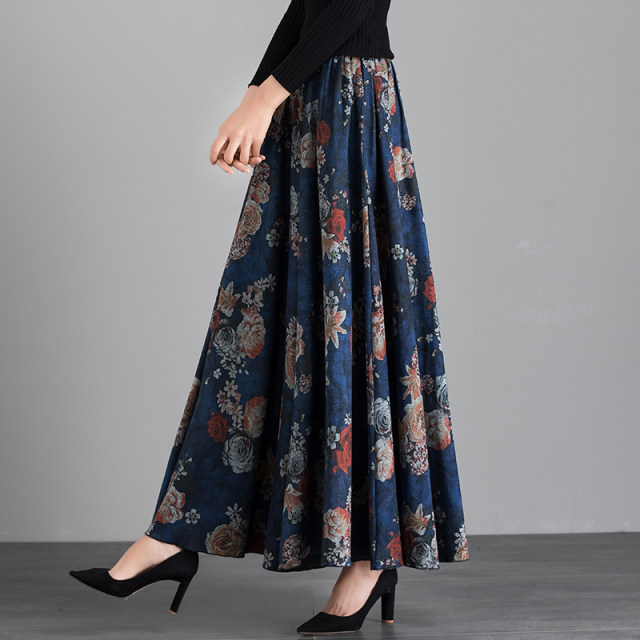 2025 autumn and winter new high-waisted A-line long skirt for women with women's printed versatile middle-aged large-size dance skirt big umbrella skirt