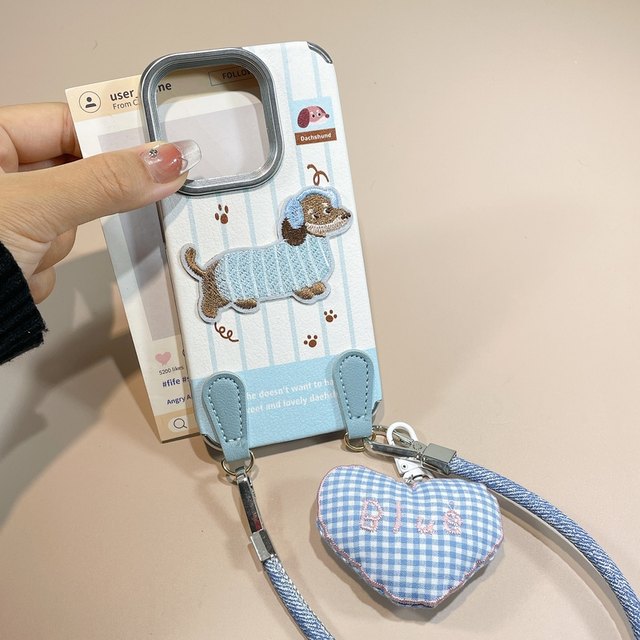 Cute embroidered sausage dog suitable for iPhone16 mobile phone case Apple 16promax leather 15/15pro new style 13/14 all-inclusive 14pro female 14pm lanyard 16pro fashion mate70