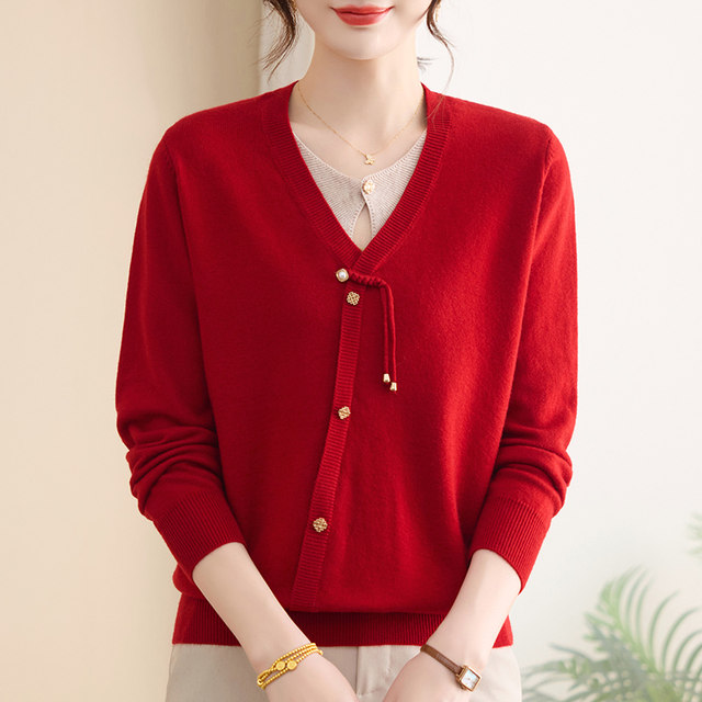 Mom's autumn suit, grandma's wedding banquet outfit, stylish knitted sweater, middle-aged and elderly spring and autumn top, bottoming sweater for women