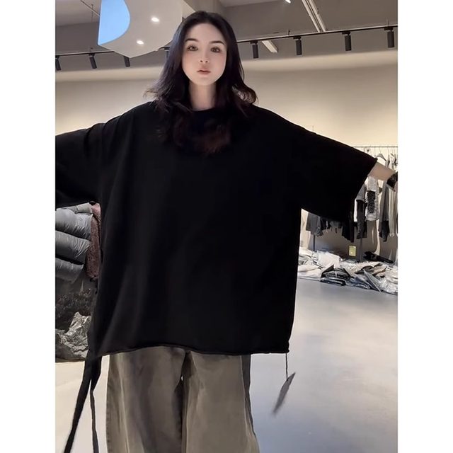 A slightly fat mm European station lazy mid-length large-size T-shirt for women in summer versatile trendy slit gray mid-sleeved top
