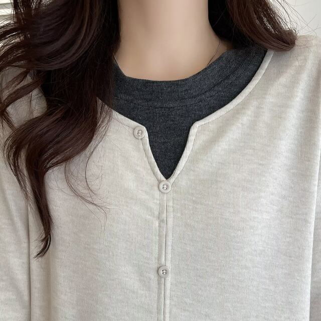 Large size contrasting color fake two-piece front shoulder nail button long sleeve T-shirt autumn 2024 new inner knitted base shirt top