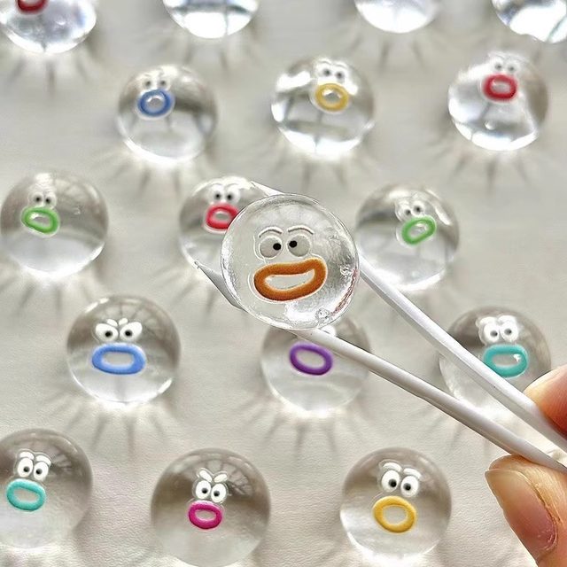 Transparent emoticon pack small nose cartoon soft glue pinch and slime feel for women to unzip vent ball small toy