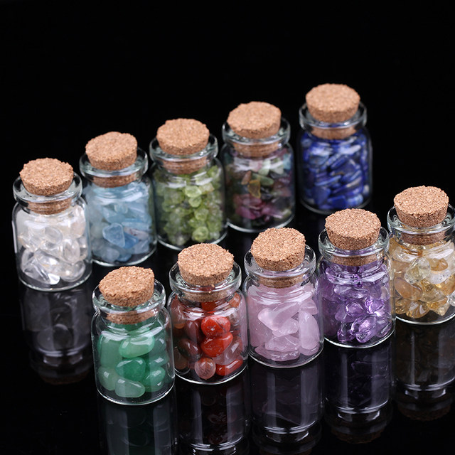 High-quality natural crystal wishing bottle, healing small desktop ornaments, demagnetization stone, gravel glass bottle wishing stone