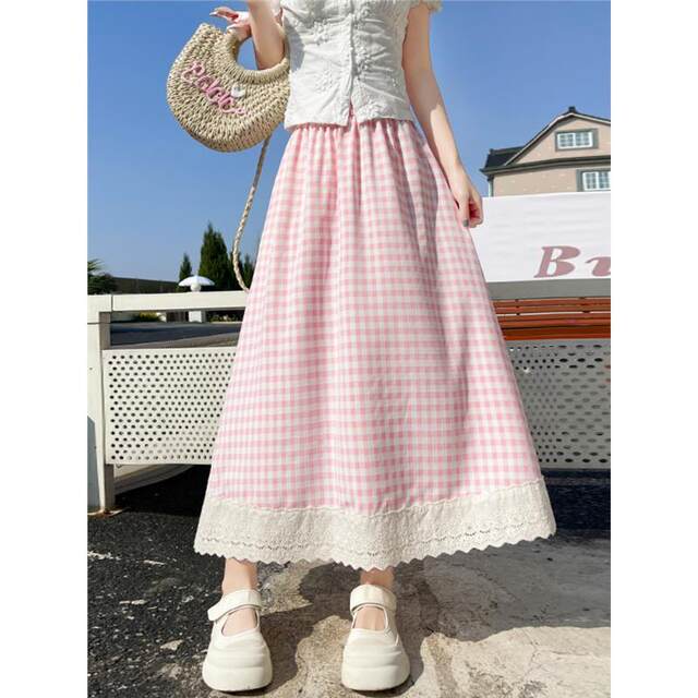 Large size sweet lace plaid skirt for women in spring and summer 2025 new high-waisted slim long skirt for women